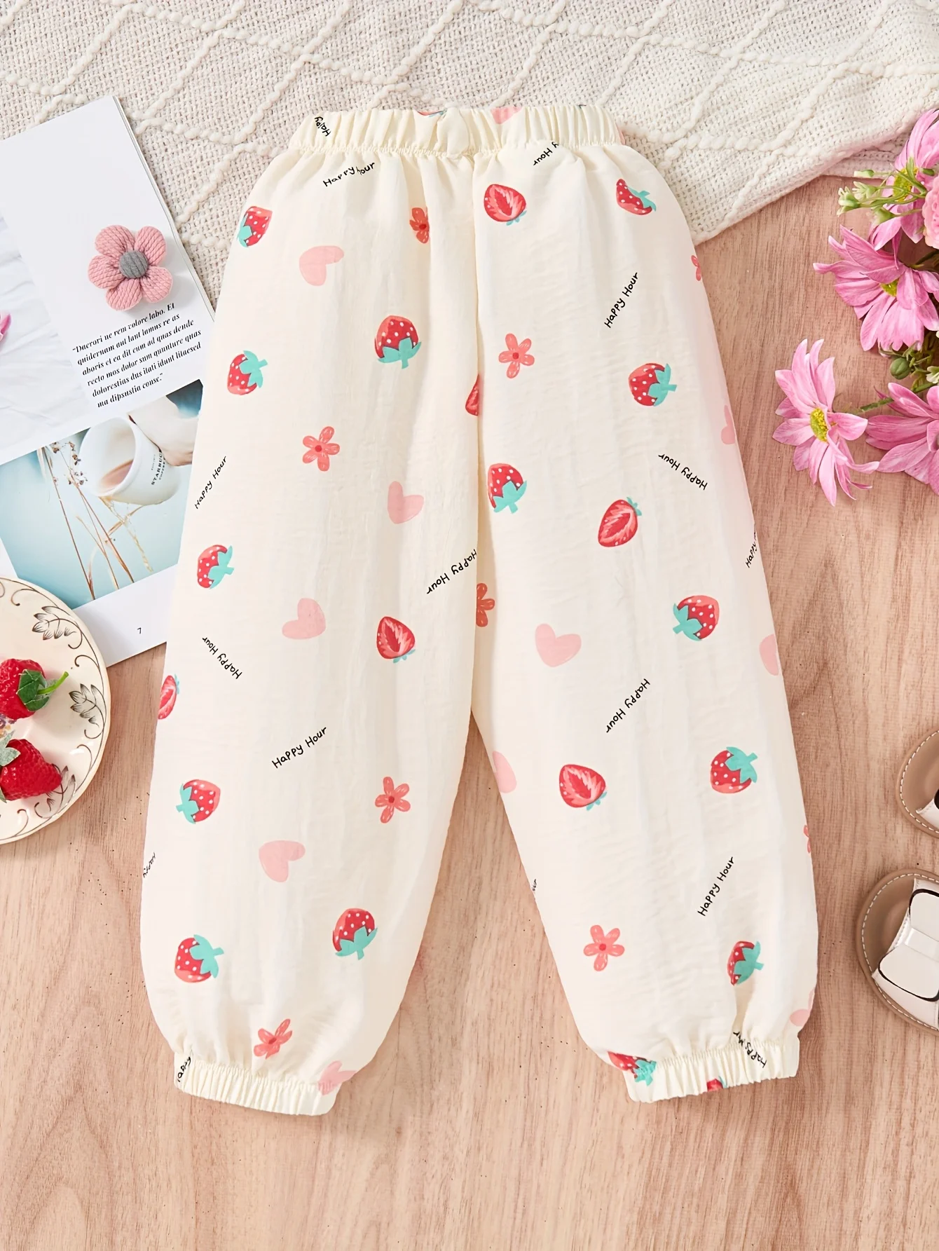 Girls Summer Lightweight Strawberry Heart Print Loose Comfortable Pants Mosquito-Resistant Cooling Trousers with Elastic Waist